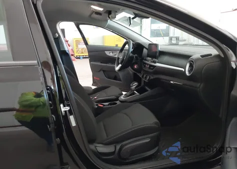 2024 Kia Forte Lxs z USA, uszkodzony, nr VIN 3KPF24AD4RE837156